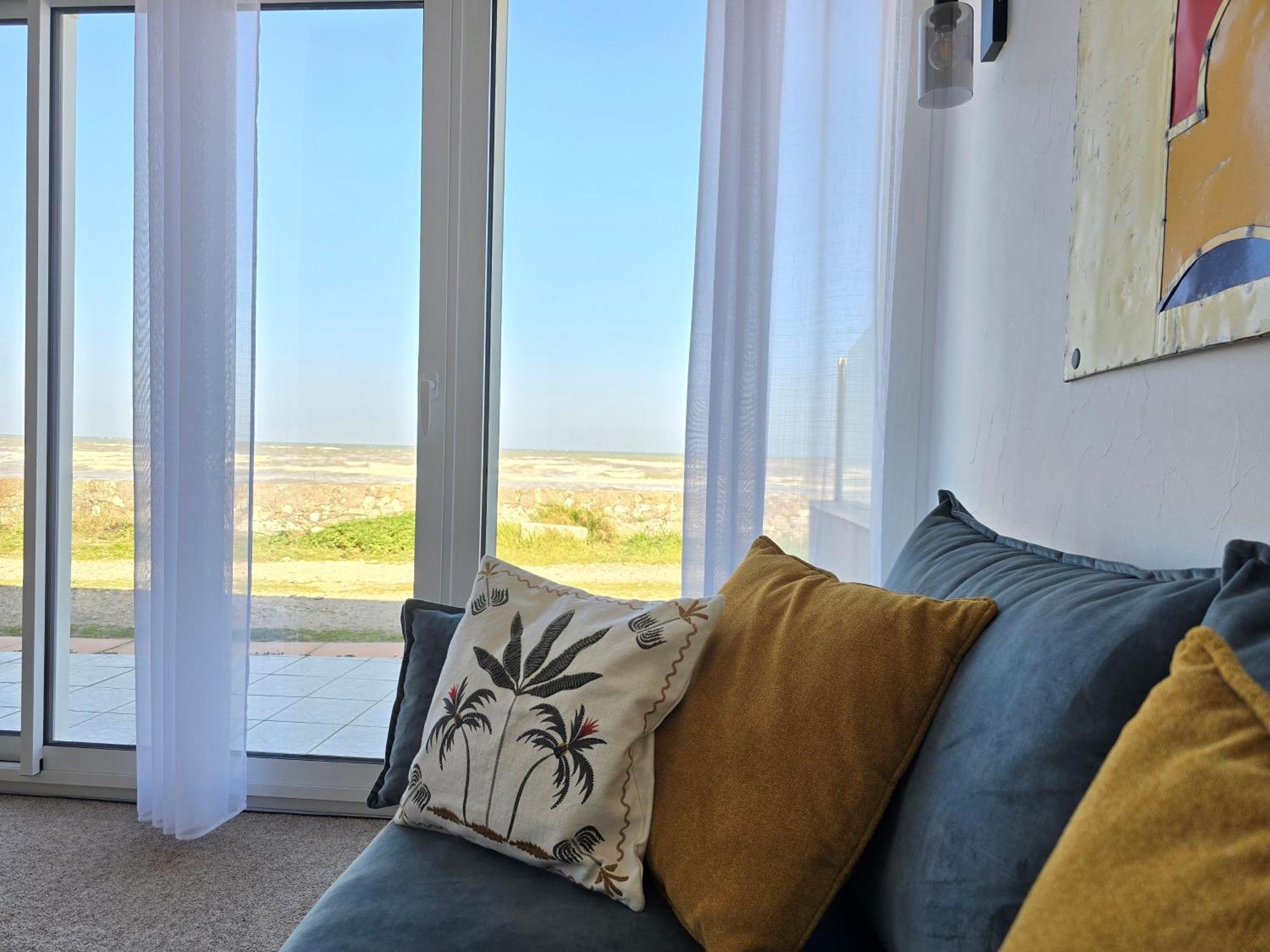 Vila Relais Des Iles Saint Marcouf Exteriér fotografie